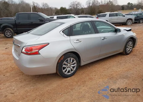2014 Nissan Altima 2.5 z USA, uszkodzony, nr VIN 1N4AL3AP4EC319471